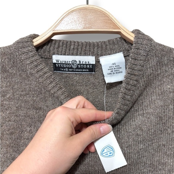 NWT Vintage 90s Warner Bros. Looney Tunes Tasmanian Devil Brown Wool Sweater XS - Picture 6 of 6